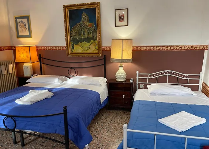 Princess Guest House Canal View